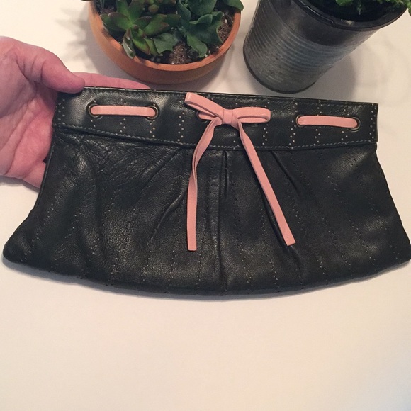 LAUREN MERKIN snap-close Black & Pink 100% LEATHER Preppy Handheld Bow Detail - Picture 5 of 8